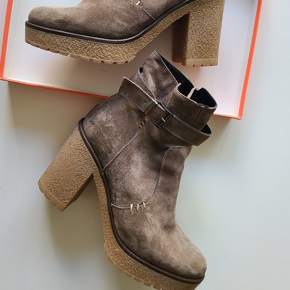 GEORGE J Love Ankle boots